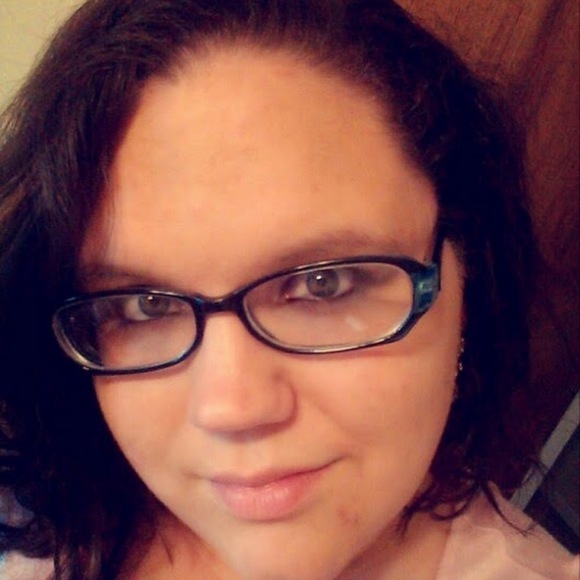 Meet your Posher, Mandy - Picture 1 of 1